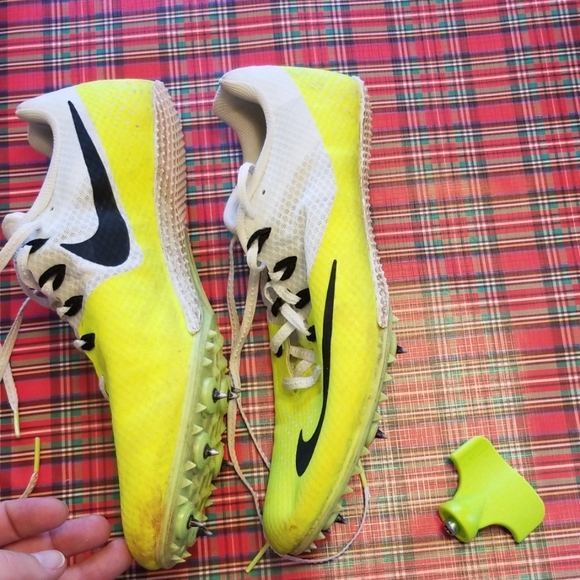 Mens Nike Sz 11.5 Racing Sprint with Key - Picture 2 of 8